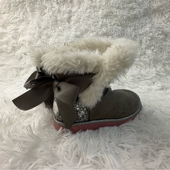 Juicy Couture Toddler Girls Gray Suede Faux Fur Boots Size 9M Embossed Logo - Picture 2 of 7